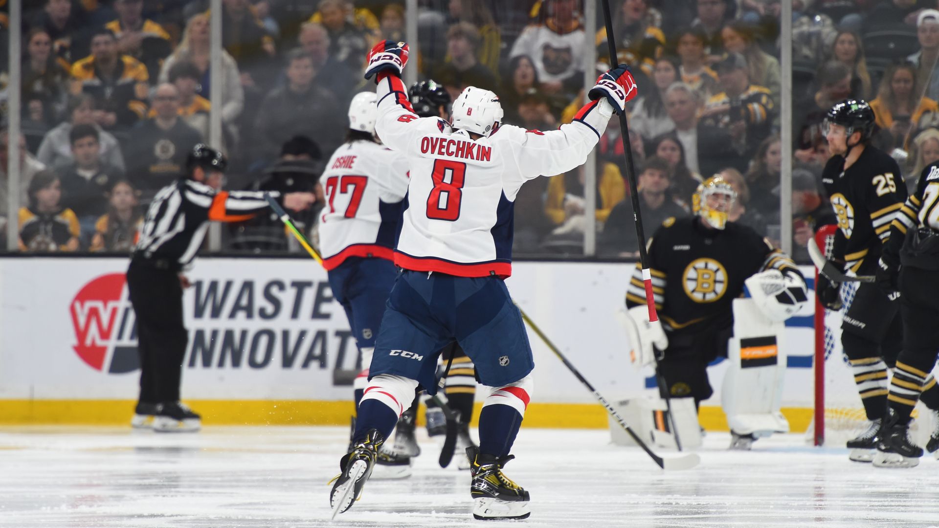 alex-ovechkin-passes-wayne-gretzky-for-most-empty-net-goals