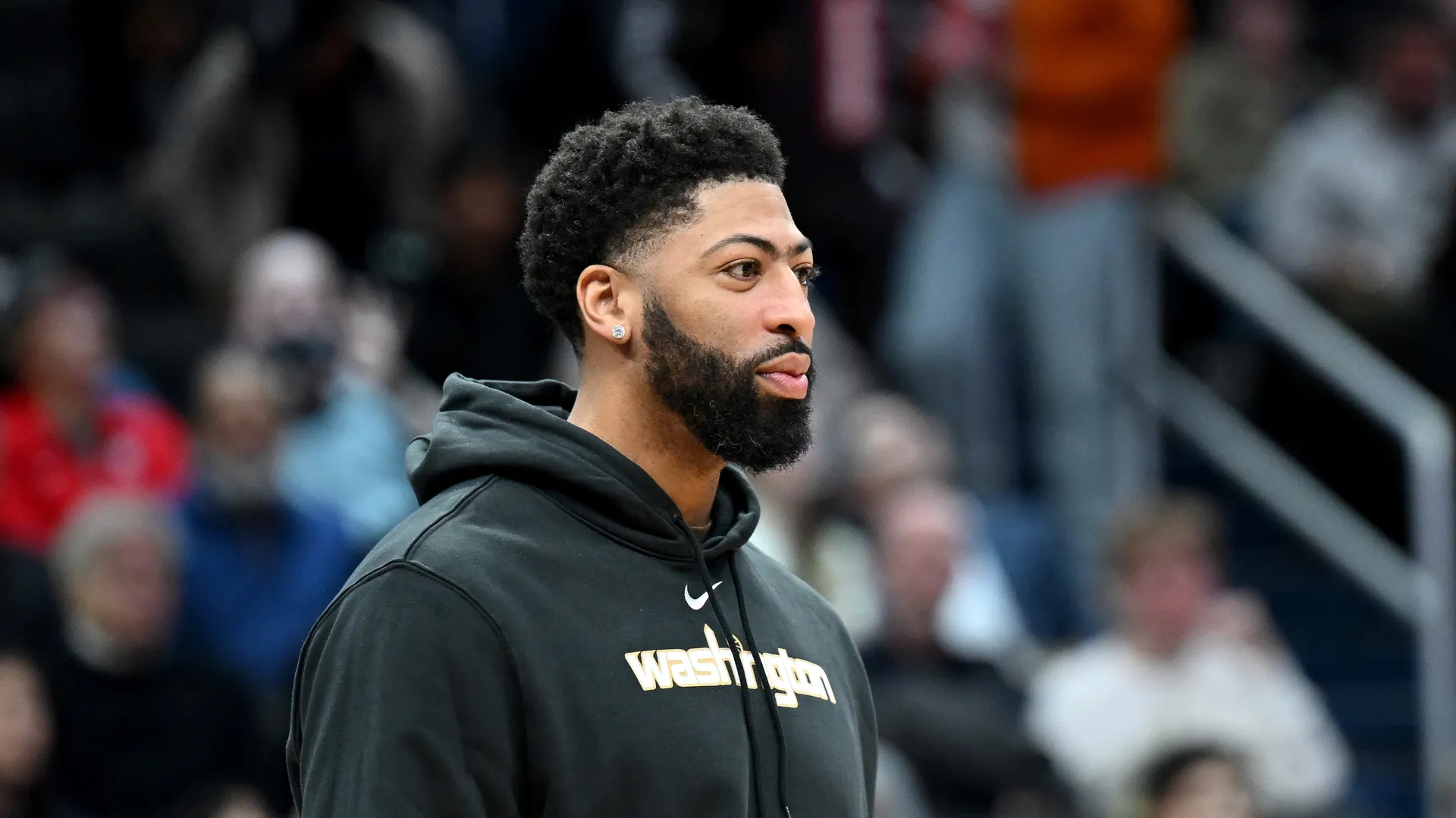 Anthony Davis meets Wizards media for first time